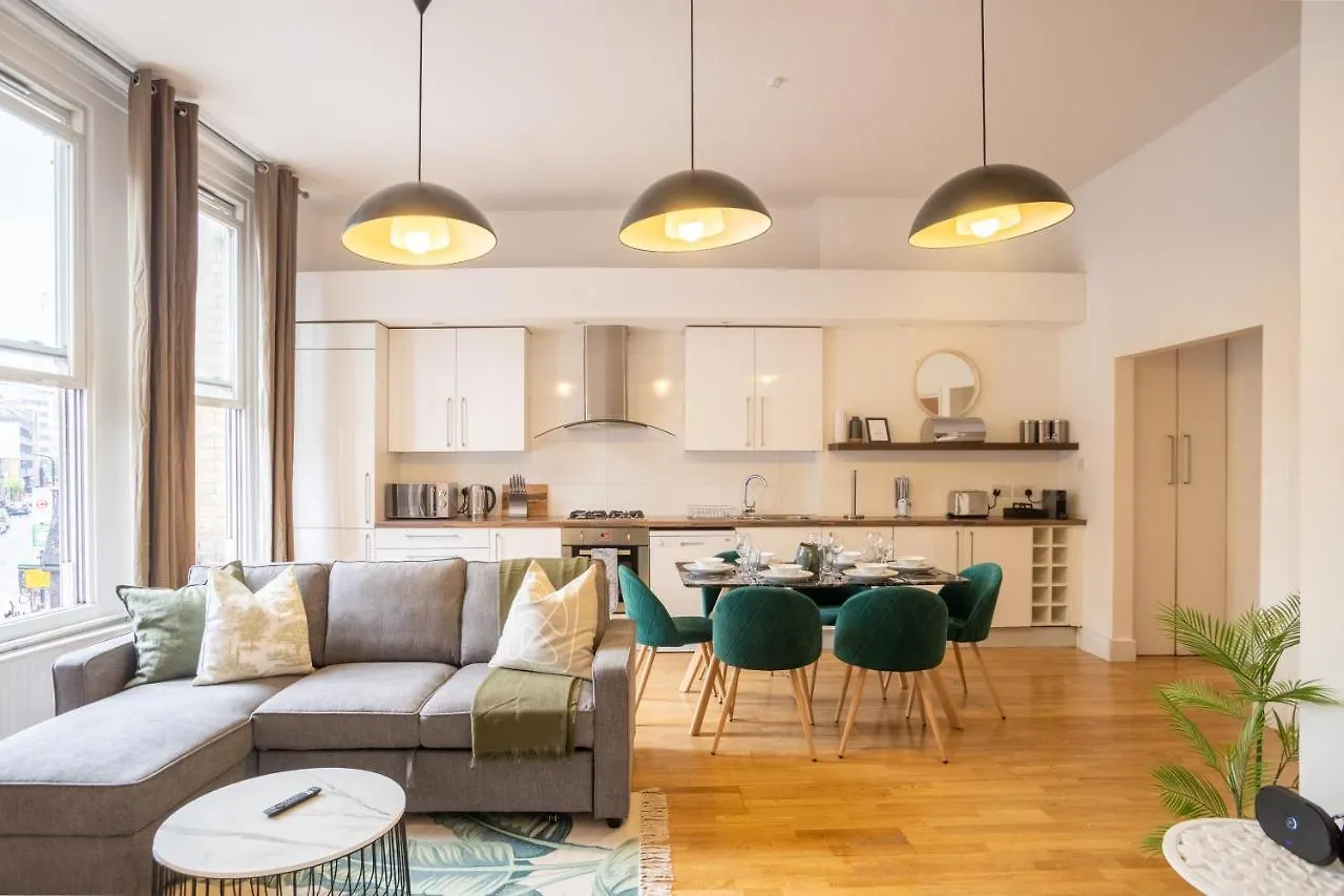 Perfect For Business & Corporate Stays - Three Bed With City View Shoreditch London